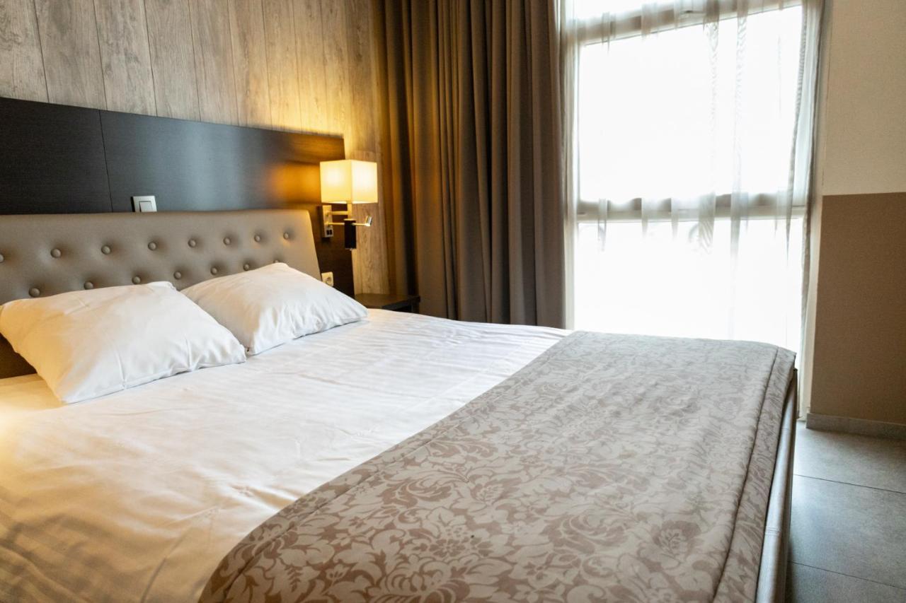 Hotel De Maaskant มาเซค ภายนอก รูปภาพ