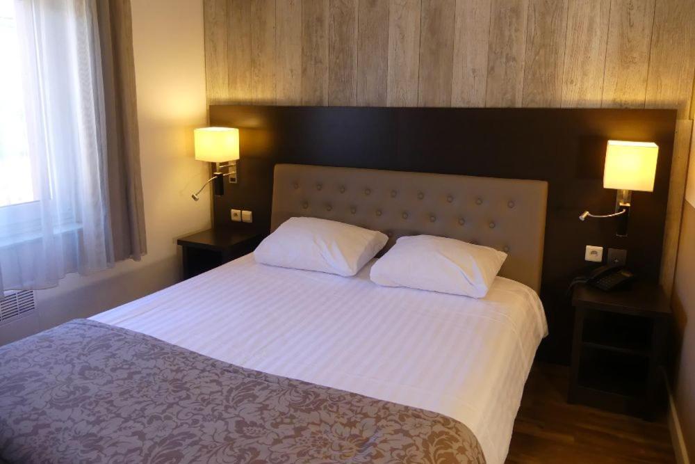 Hotel De Maaskant มาเซค ภายนอก รูปภาพ