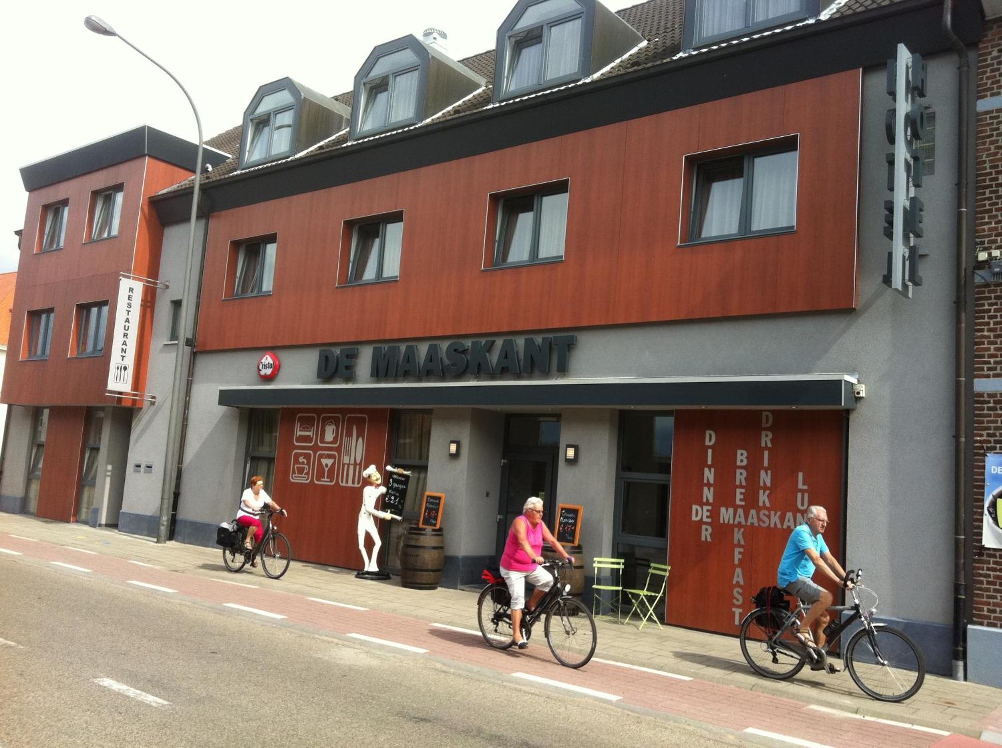 Hotel De Maaskant มาเซค ภายนอก รูปภาพ